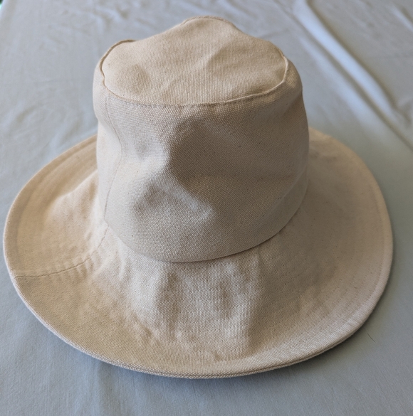 Wyeth Canvas Wide Brim Bucket Sun Hat - Picture 4 of 11
